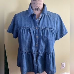 Madewell denim/chambray short sleeve button front shirt